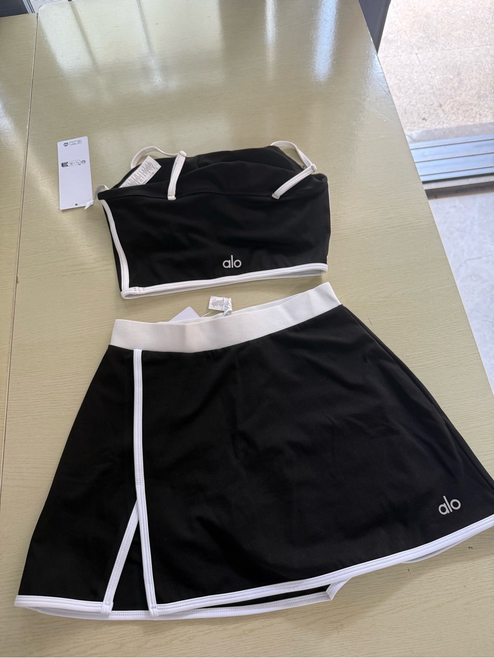 ALO Yoga Black & White Midi Skirt with Matching Crop Top - Picture 2 of 5